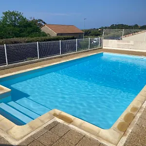 Presqu'ile De Giens, Maison Rdc Avec Acces Et Jardin Prives Sans Vis-a-vis, Piscine, Plages A 2 Min A Pieds Appartement